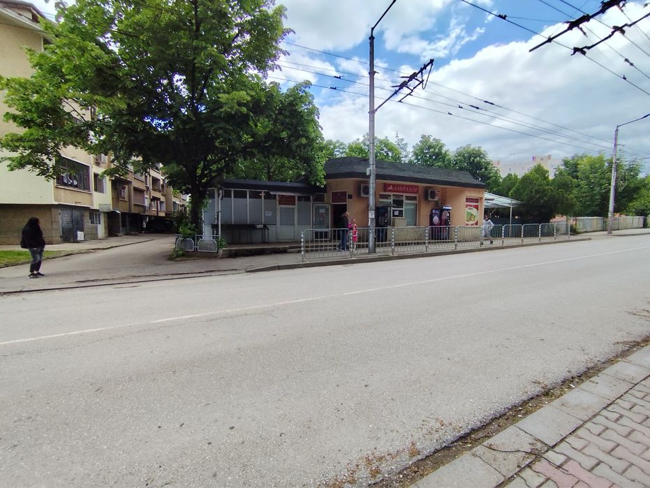 Дава се под наем Магазин в Враца, Дъбника - 324 кв.м за 612 € - Снимка #2