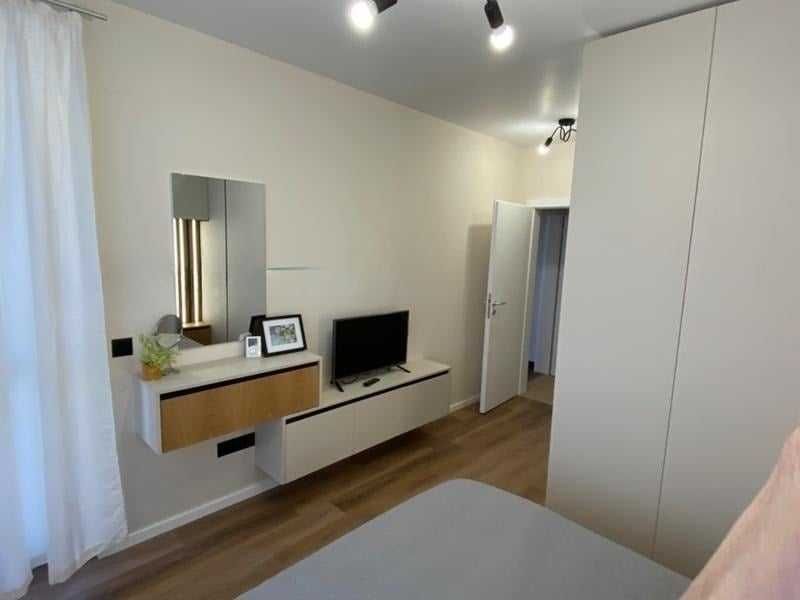 Дава се под наем Двустаен апартамент в София, Бъкстон - 70 кв.м за 561 € - Снимка #3