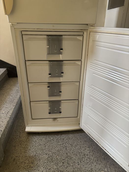 Хладилник с Фризер Liebherr