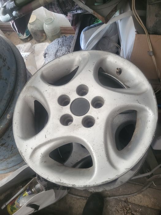 Титанка на тайота.