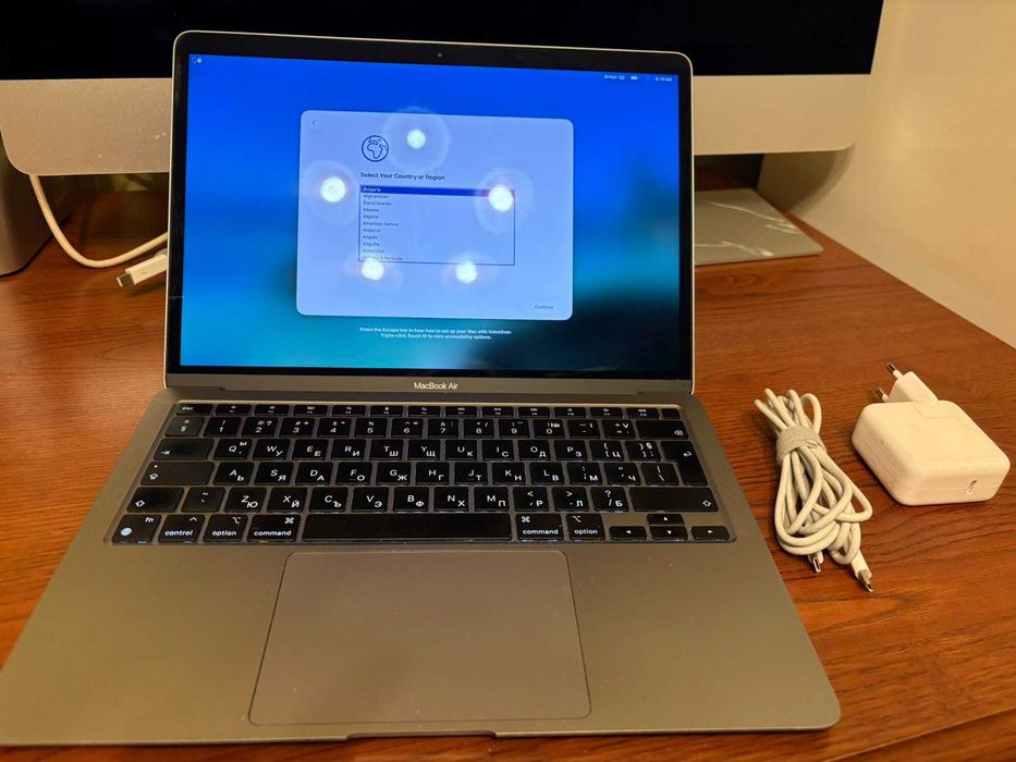 MacBook Air M1 (2021)