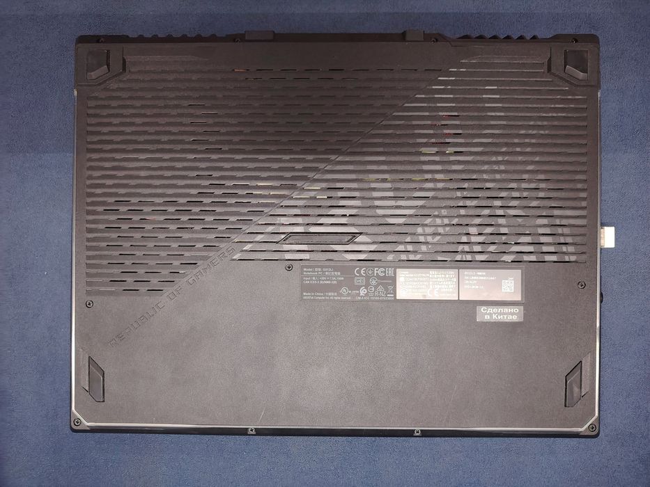 ASUS ROG Strix G512LI, игровой ноутбук