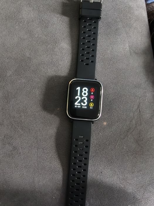 Smartwatch fara cartelă SIM