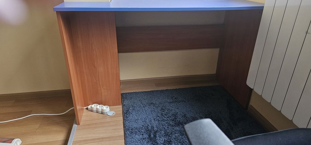 Бюро за усвоен балкон