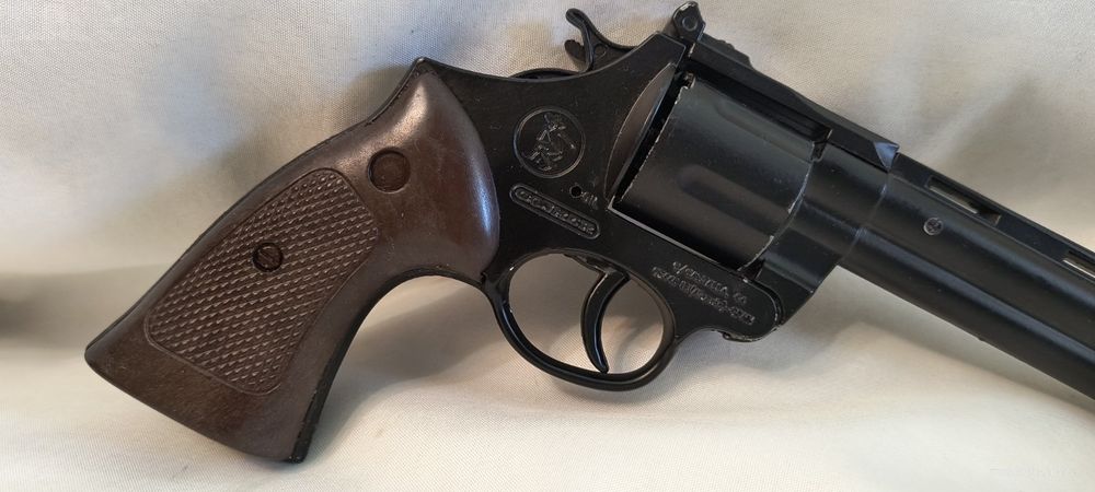 Колекционерски револвер с капси – реплика на Colt Python Magnum .357