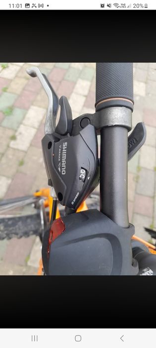 Vând bicicletă KTM wild roțile sunt de 26
