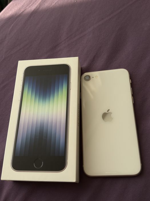 iPhone SE3 Starlight 2022 года 97% акб