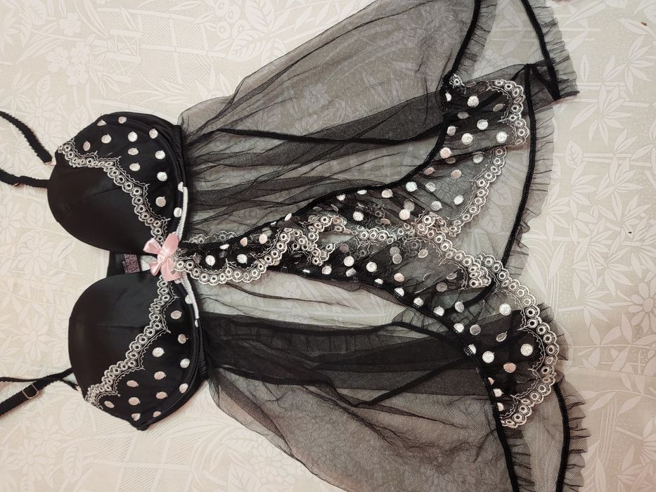 Луксозено бельо / нощници Victoria Secret