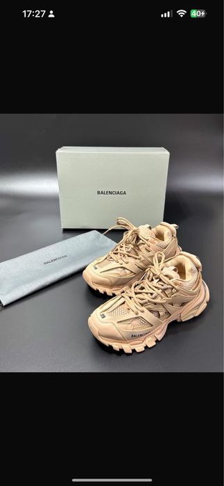 Balenciaga track