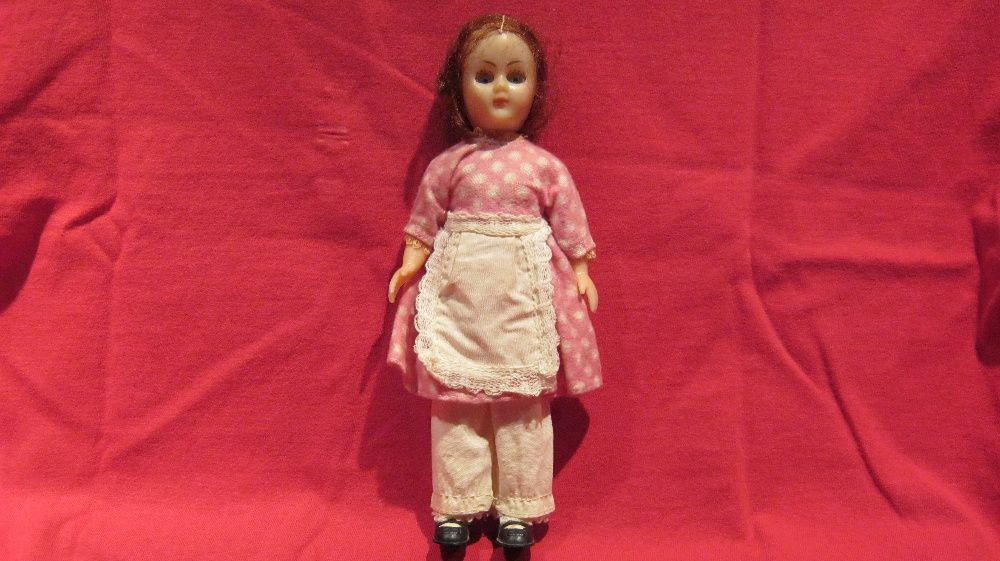 Papusa veche,anii '70,marime 19cm.