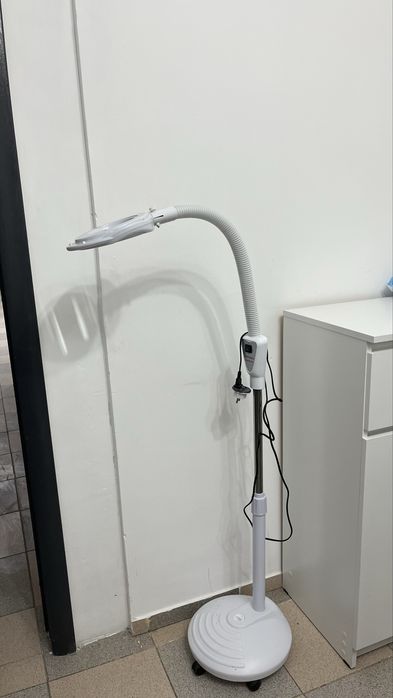 Лампа лупа напольная