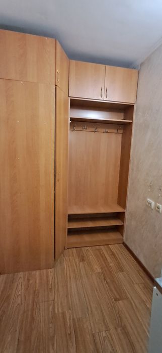 Отдам даром прихожую