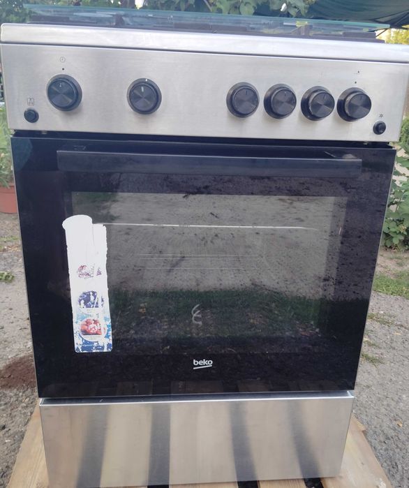 vând Aragaz Beko Inox