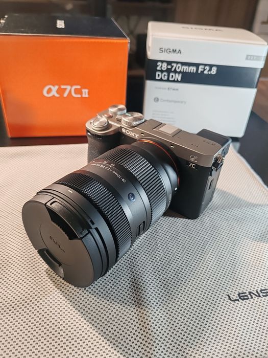 Sony A7C II + Sigma 28-70 F2.8 - чисто ново