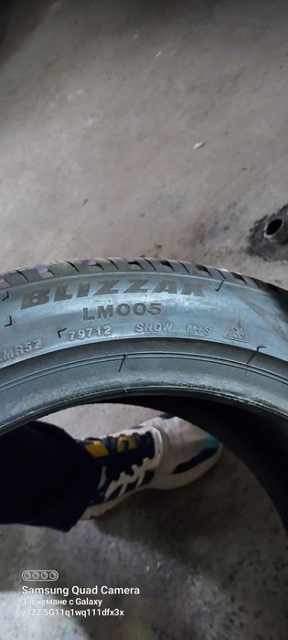 235 45 17 BRIDGESTONE Blizzak run flat