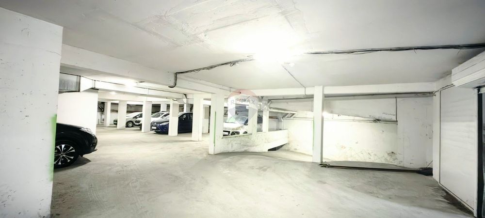 Продава се Гараж / Паркомясто в Варна, Терапевтична болница - 13 кв.м за 1001 €/кв.м - Снимка #1