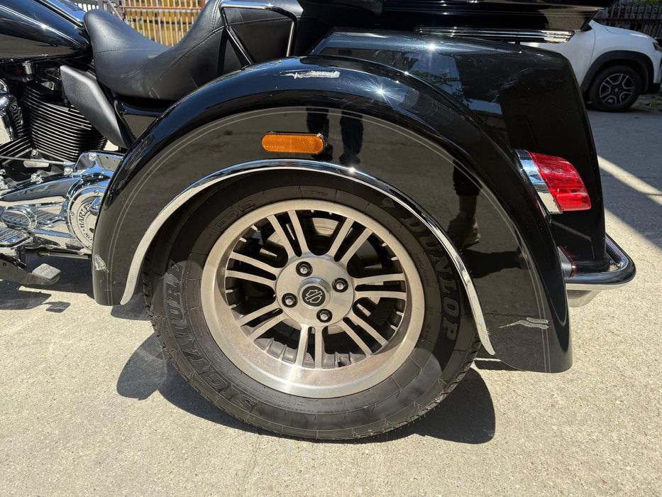 Vand Motociclu  HARLEY DAVIDSON L5e