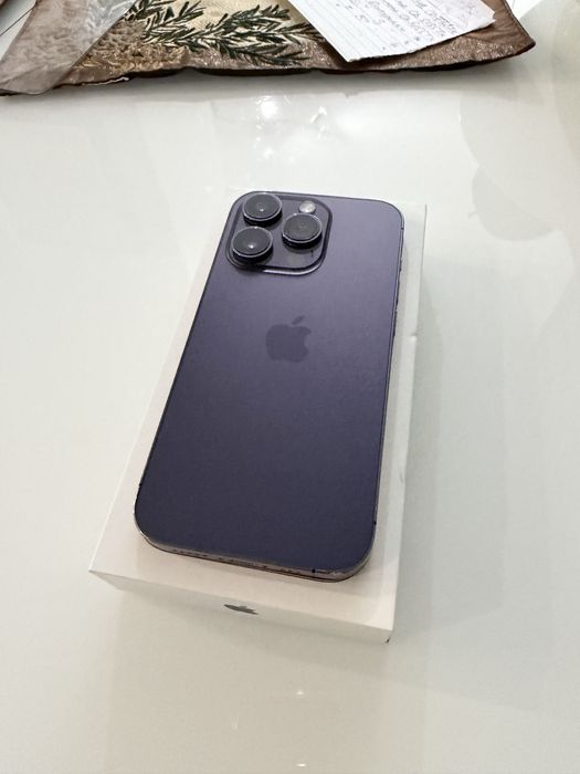 I phone 14 pro deep purple