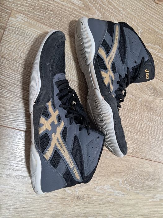 Борцовки /  Кецове Asics