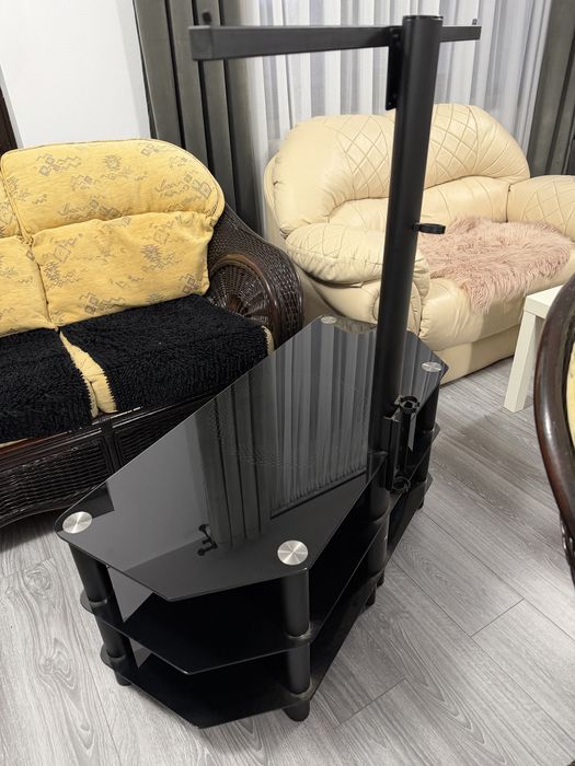 Masa de tv din sticla