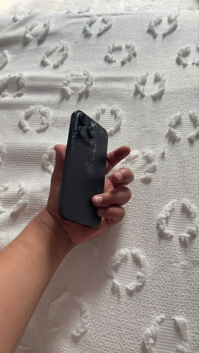 Iphone 16 pro black