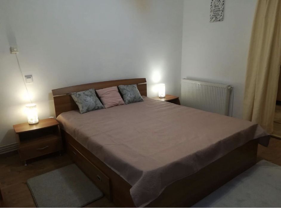 Vand Garsoniera zona Materna