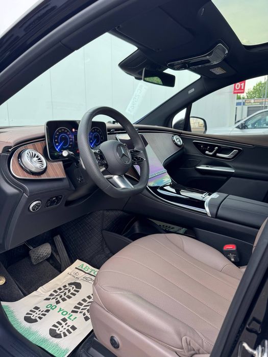 Mersedes benz EQE 500 SUV