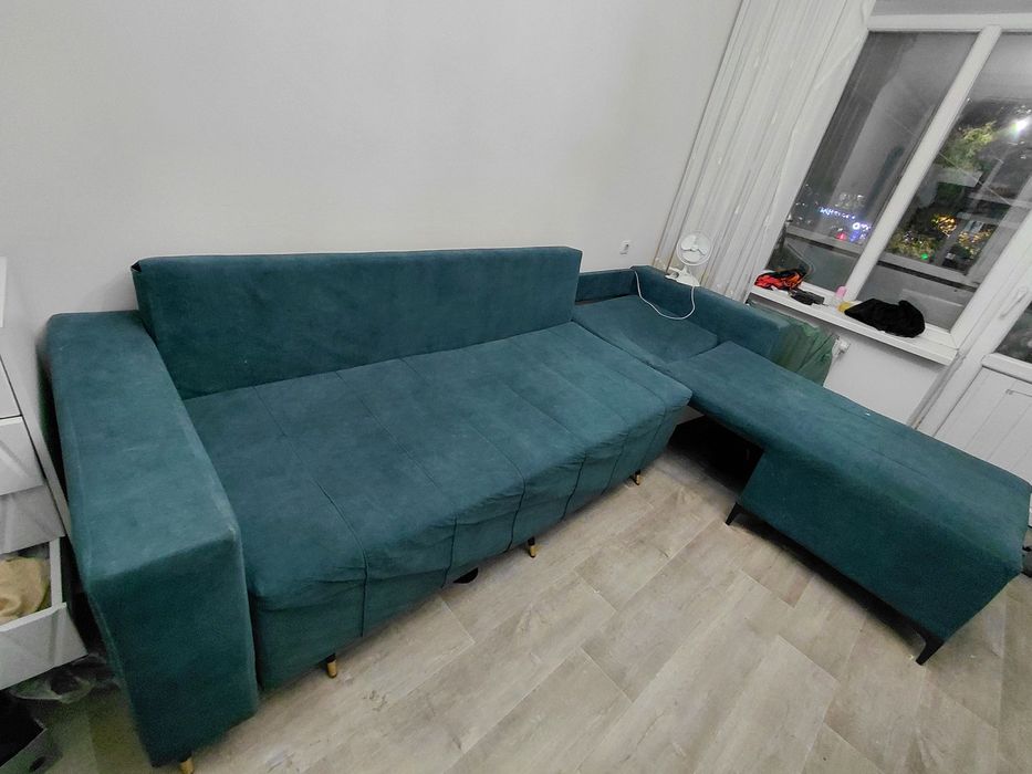 Диван углавой продаётся
