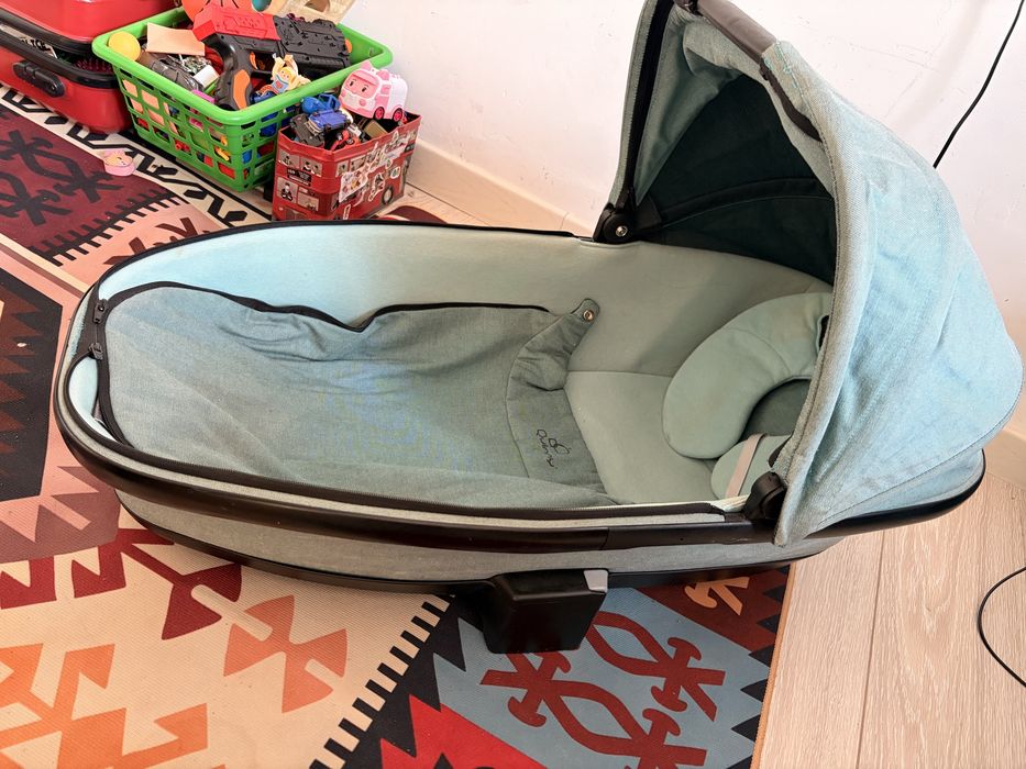 Люлька лля малыша Quinny