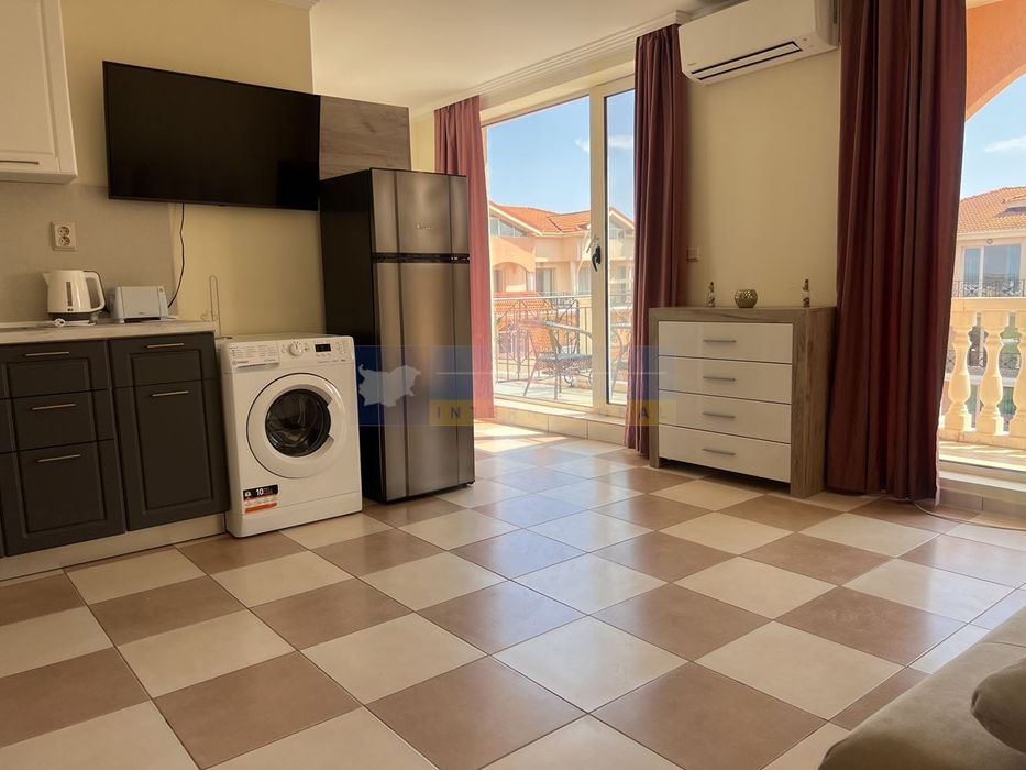 Продава се Двустаен апартамент в Созопол - 86 кв.м за 1157 €/кв.м - Снимка #3