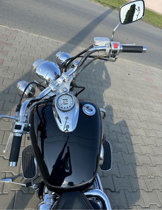 De vânzare motocicletă Yamaha Dragstar din 2004  în   stare foarte bună.