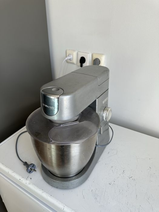 Миксер Kenwood почти новый