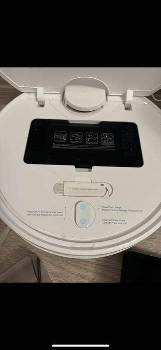 Robot aspirator Xiaomi Mi Vacuum-Mop pro + acc noi :550 ron- impecabil