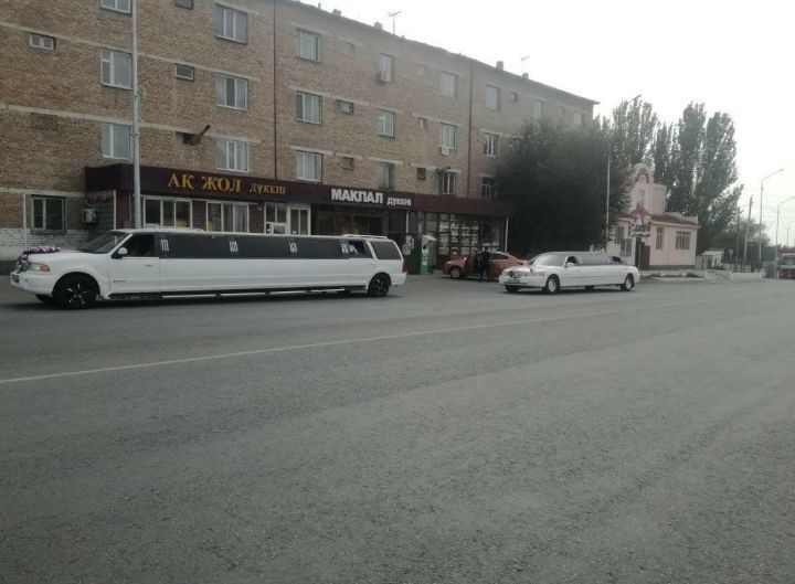 Продам два лимузина