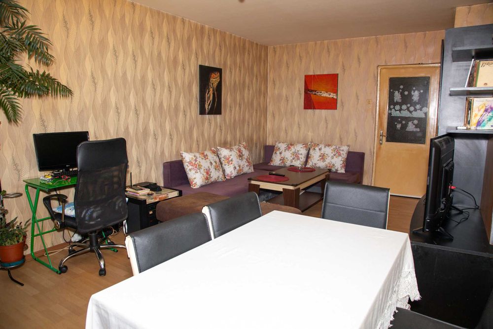 Продава се Тристаен апартамент в Пловдив, Каменица 2 - 102 кв.м за 1912 €/кв.м - Снимка #2