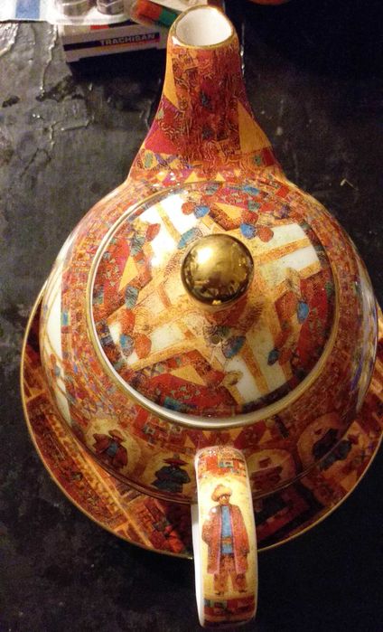 Ceainic si cana cu farfurie portelan fin si aur