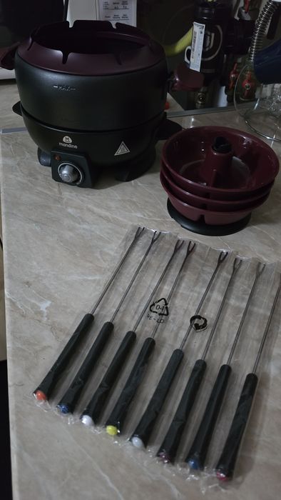 Aparat pentru topit ciocolata