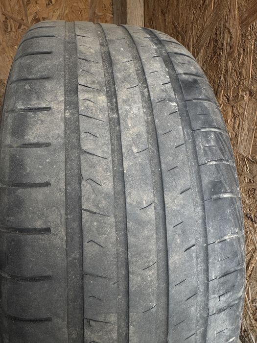 шиный размер 235/45ZR18