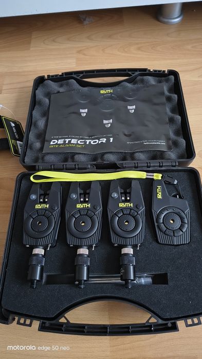 Шаранджийска стойка и 3+1 сигнализатора със станция