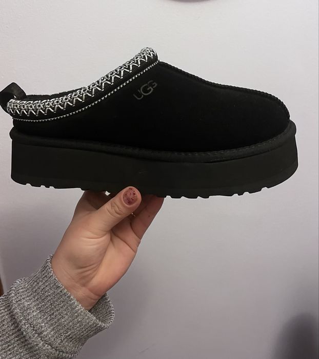 Vand ugg noi marimea 40