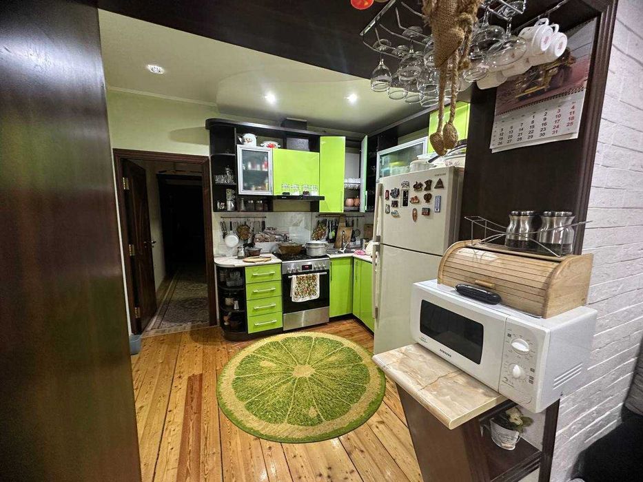 5 ком квартира на 1 этаже Юнусабад-14 (ост Баходир)