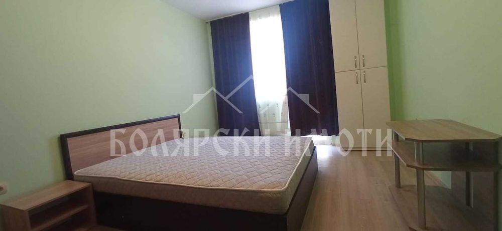 Тристаен Южен апартамент в Слънчев Дом