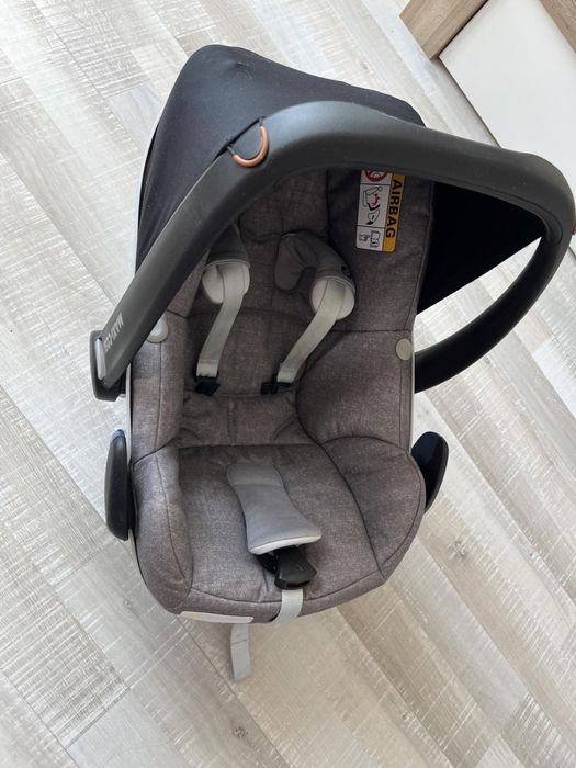 Столче за кола Maxi-Cosi Pebble Pro i-Size