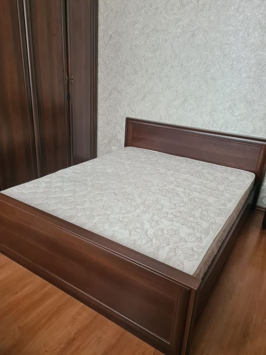 Двух спальная кровать