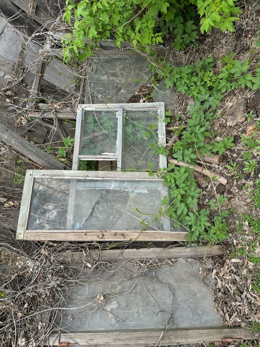 Рамы оконные со стеклом