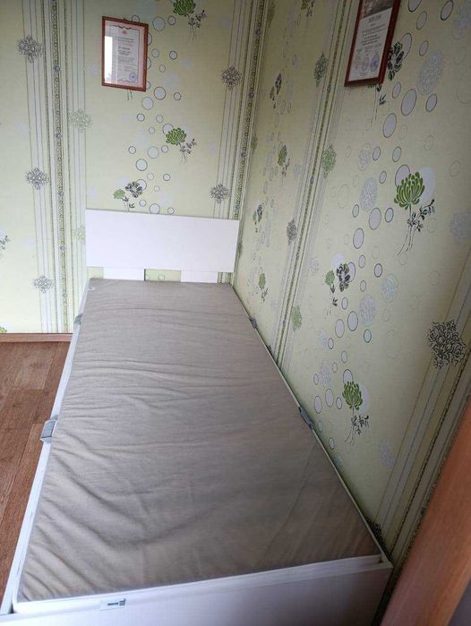 Односпальная белая кровать Медина, 90x200 см