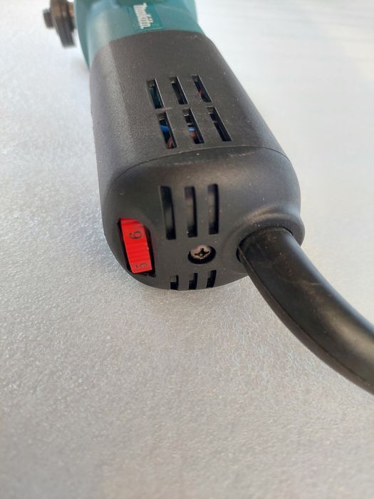 Болгарка MAKITA Bosch Dewalt 125 мм с регулировкой.