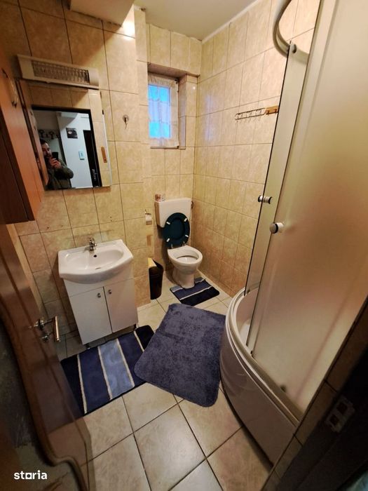 Garsoniera confort sporit, Ipotesti