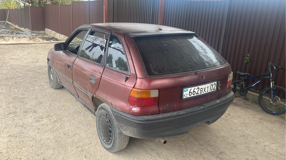 Опель астра 1991год 1.4