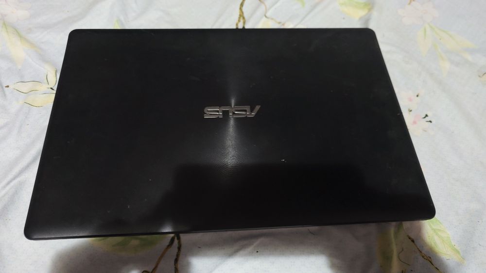 Ноутбук Asus I3_4gb